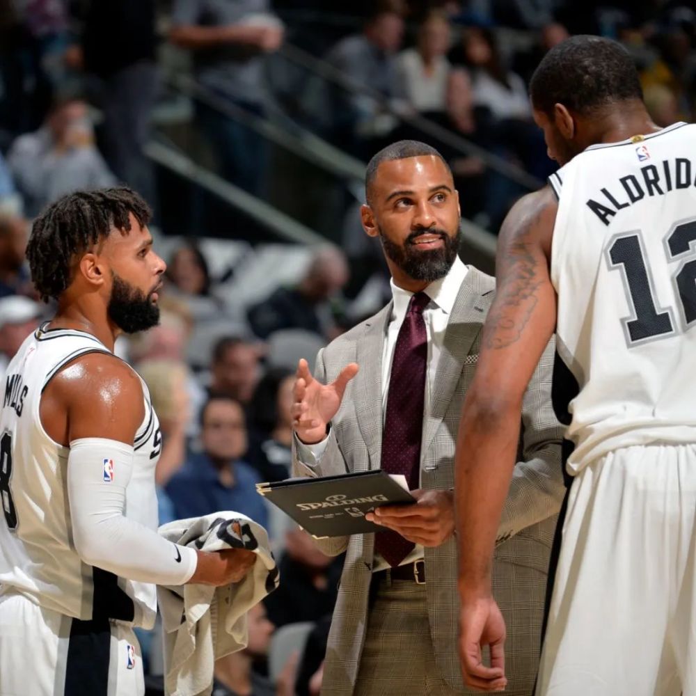 许多专家表 许多专家表