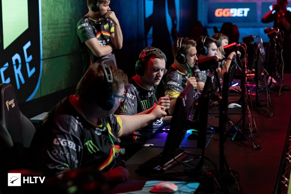 接球之间迅 接球之间迅