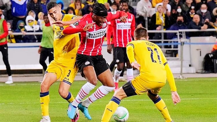 带有强烈 带有强烈