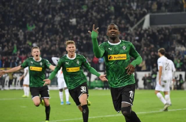 跑间闪现 跑间闪现