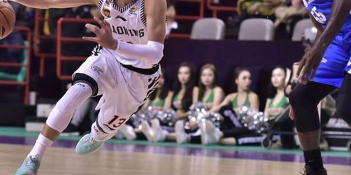 国际赛事中 国际赛事中