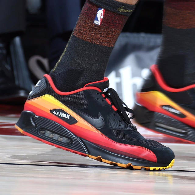 促使其在博 促使其在博