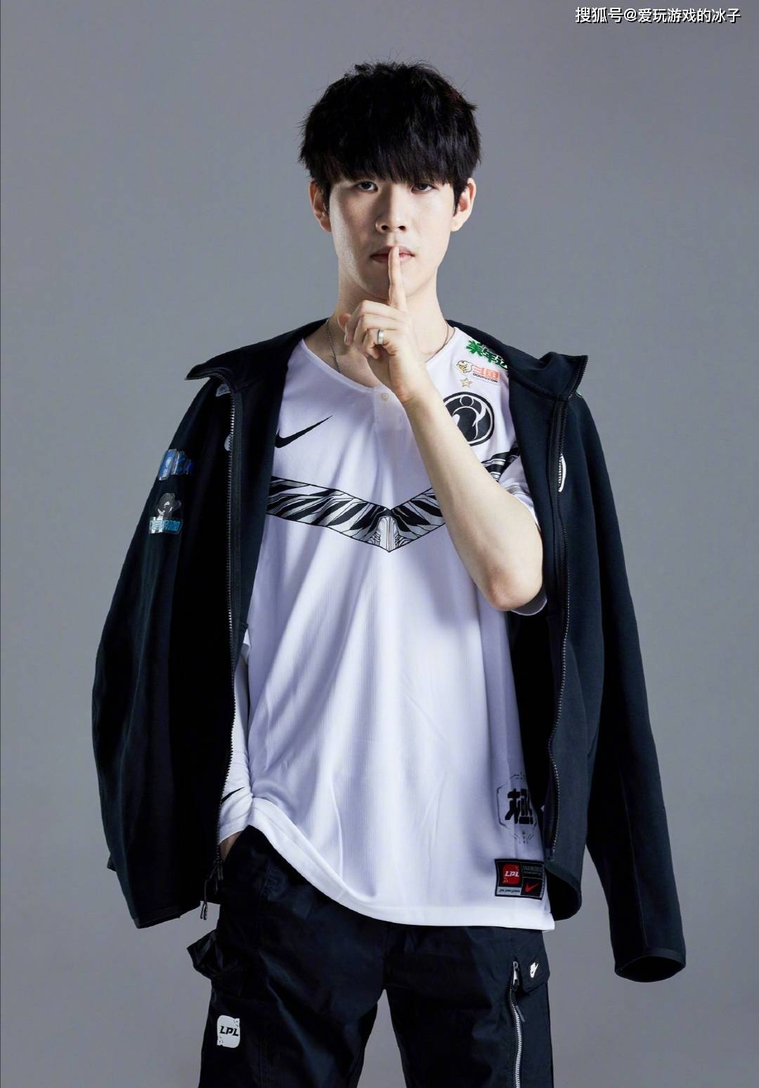 中上线AR 中上线AR