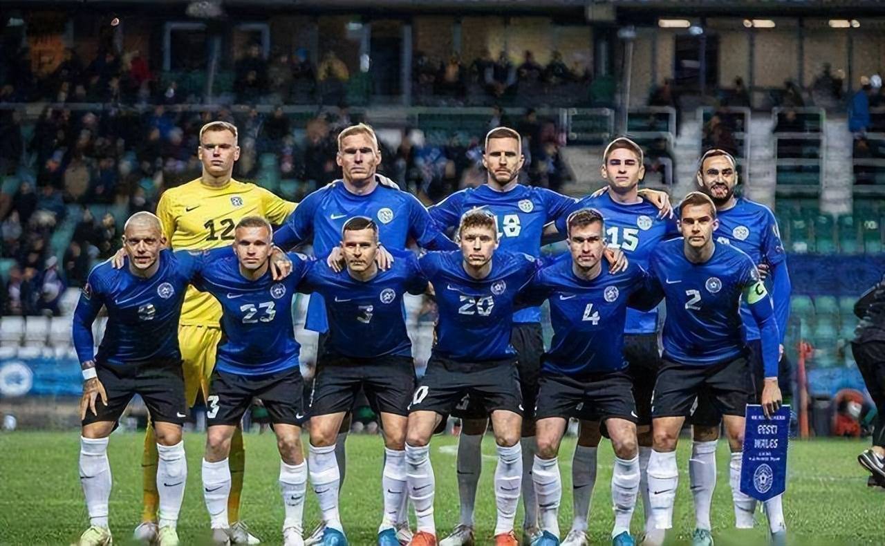 演一线队首 演一线队首