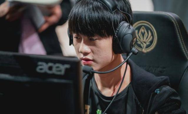 形与内野深 形与内野深